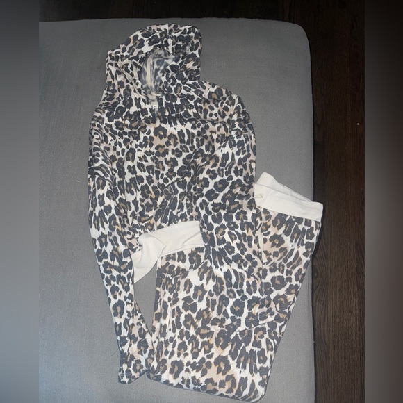 BP Leopard Sweatsuit - Picture 3 of 4